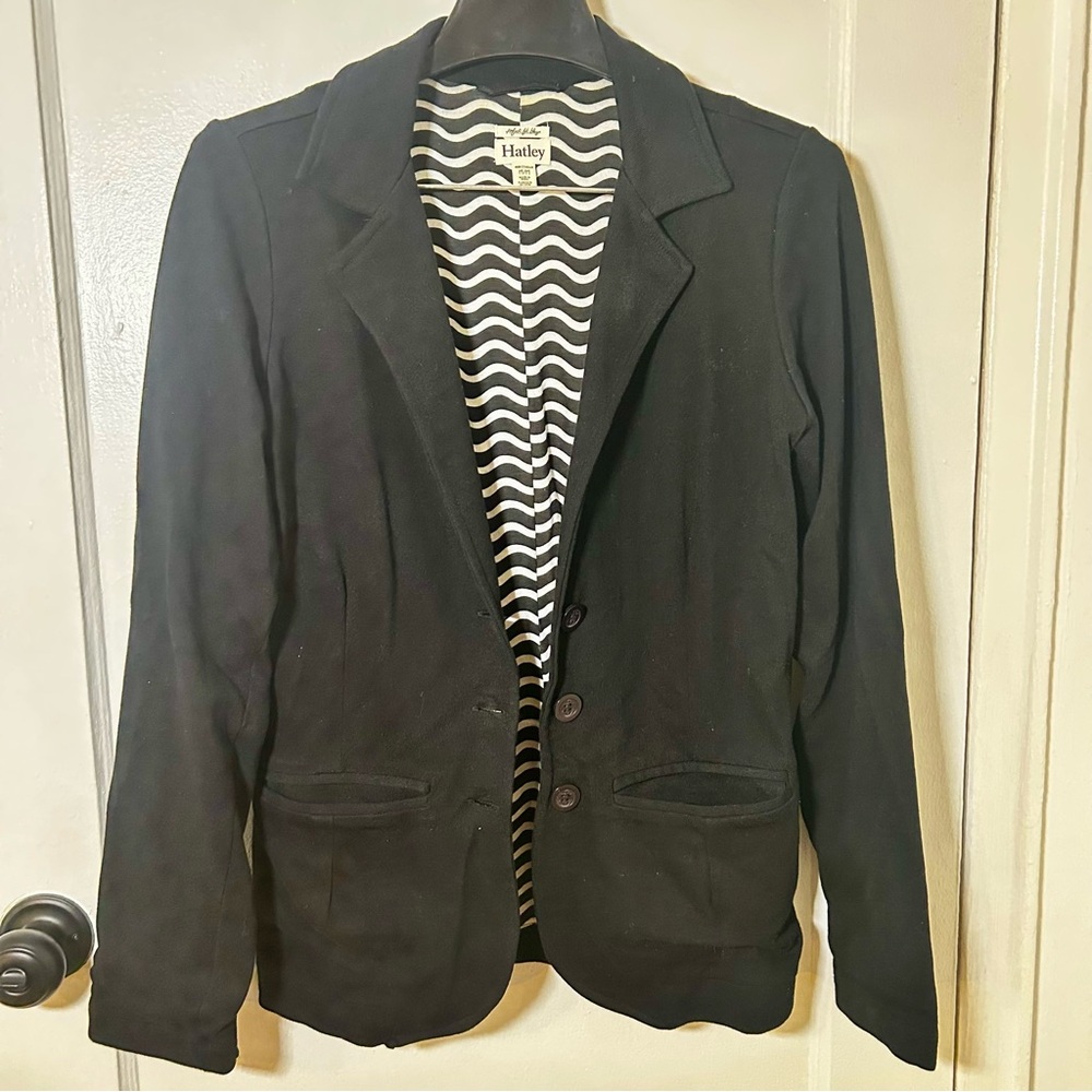 Hatley Black Blazer With Monochrome Wave Pattern Lining